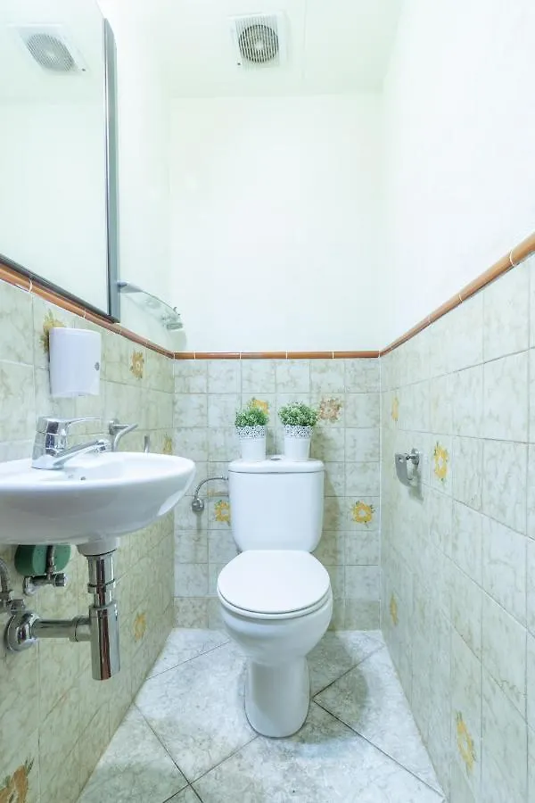 Goldhome - Requesens - Piscina Privada, Cerca Playa Empuriabrava Spain