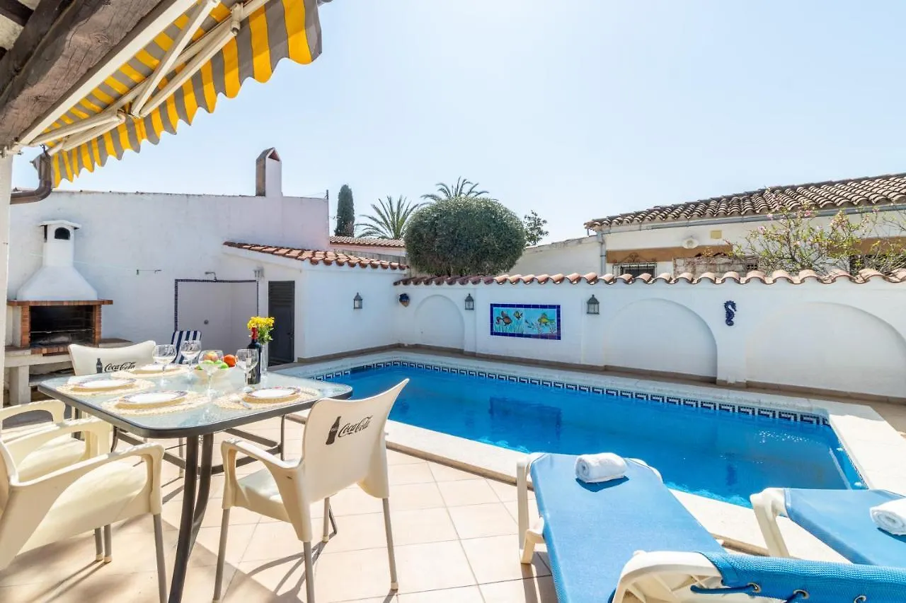 Goldhome - Requesens - Piscina Privada, Cerca Playa Empuriabrava Holiday home